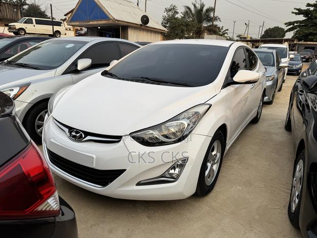 Hyundai Avante 2015 White