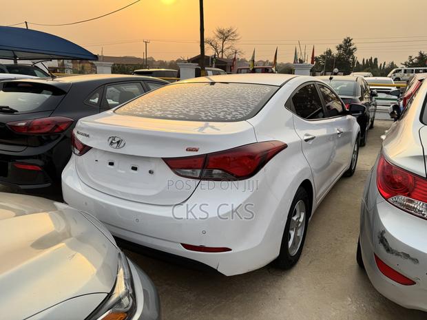 Hyundai Avante 2015 White