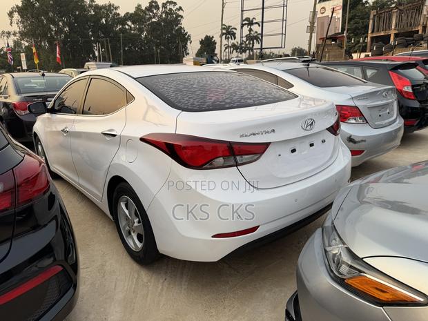 Hyundai Avante 2015 White