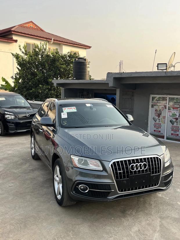 Audi Q5 2.0T Premium AWD quattro 2018 Gray