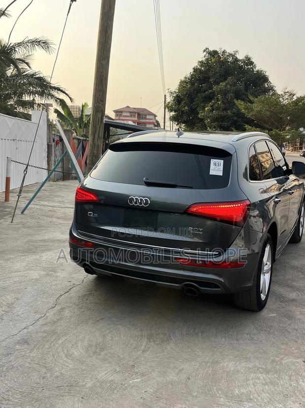 Audi Q5 2.0T Premium AWD quattro 2018 Gray