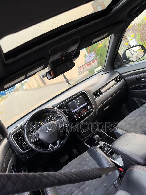 Mitsubishi Outlander 2020 Black