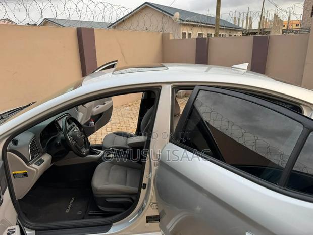 Hyundai Elantra Limited 2018 Silver