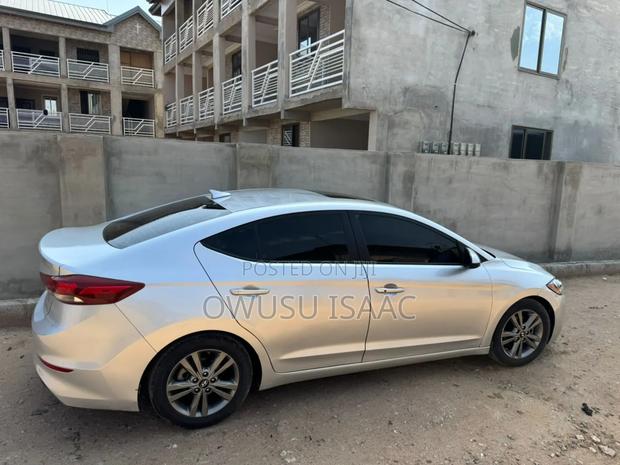 Hyundai Elantra Limited 2018 Silver