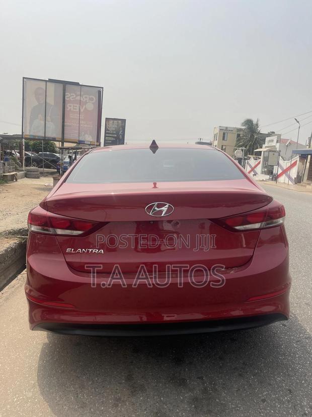 Hyundai Elantra Sport 2018 Red