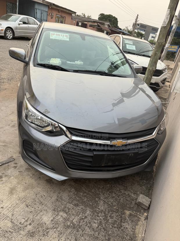 Chevrolet Cruze 2021 Silver