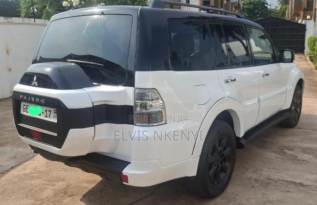 Mitsubishi Pajero Exceed 2017 White