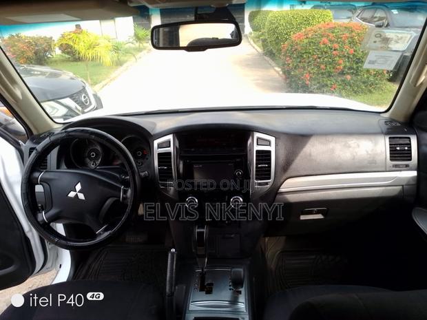 Mitsubishi Pajero Exceed 2017 White