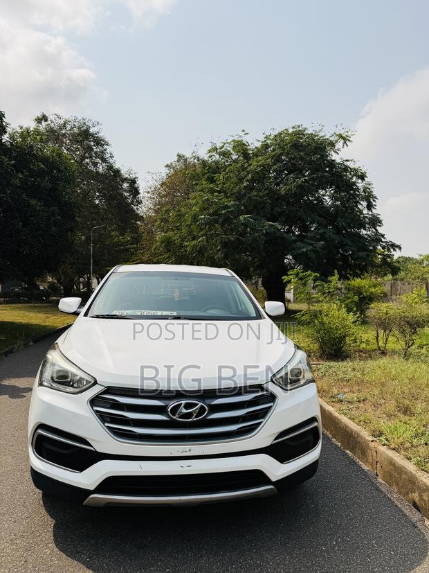 Hyundai Santa Fe SE AWD 2018 White