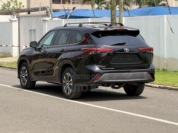 Toyota Highlander Limited 2021 Black