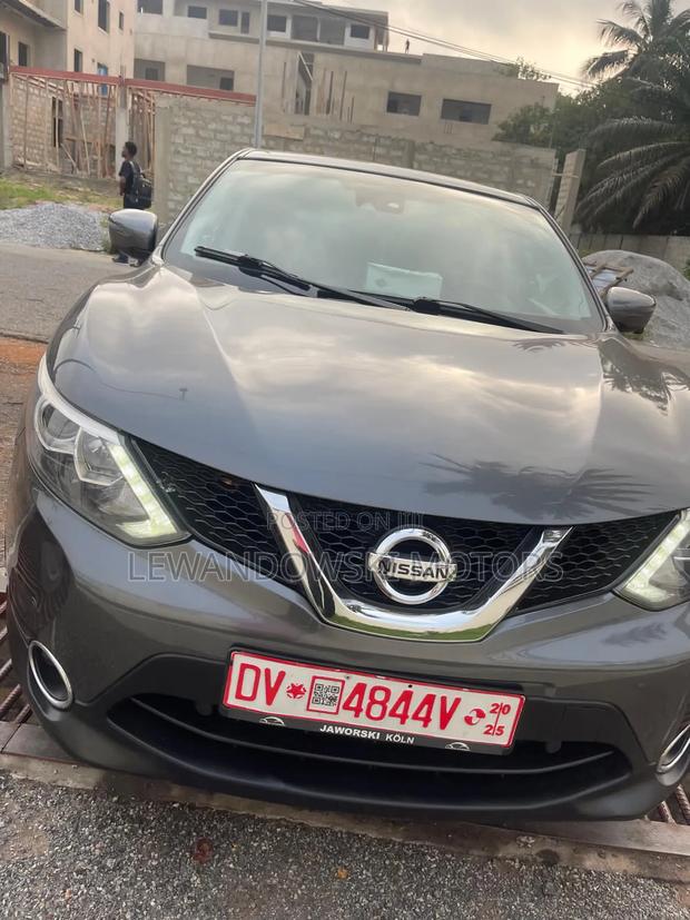 Nissan Qashqai 2015 Gray
