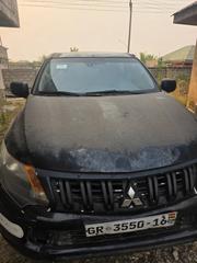 Mitsubishi L200 Double Cab 2.5 180hp 4WD 2015 Black for sale