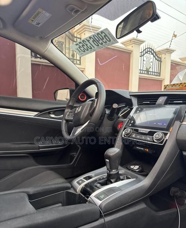 Honda Civic EX 4dr Sedan (2.0L 4cyl) 2017 Silver