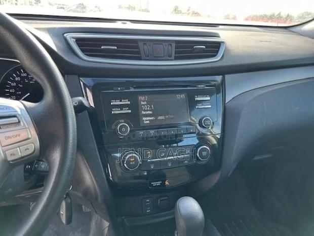 Nissan Rogue S AWD 2016 White