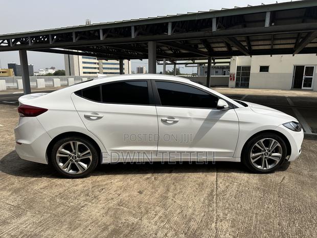 Hyundai Avante 2018 White