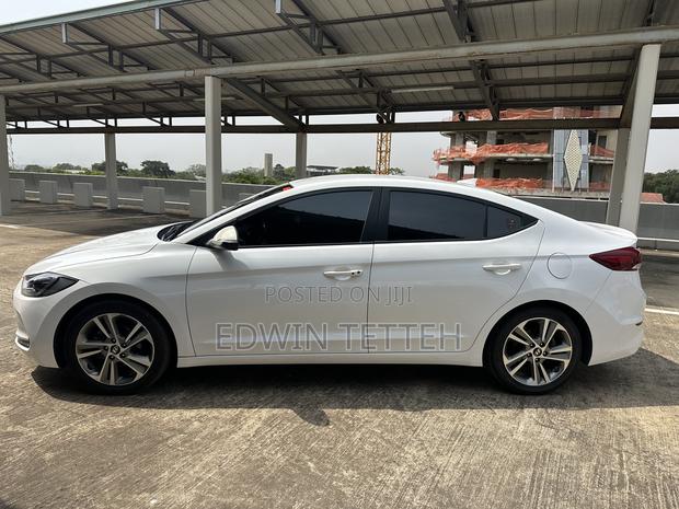 Hyundai Avante 2018 White