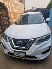 Nissan Rogue SV AWD 2017 White for sale
