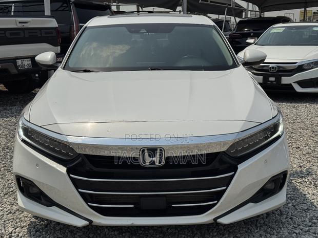 Honda Accord Touring 2.0T 2021 White