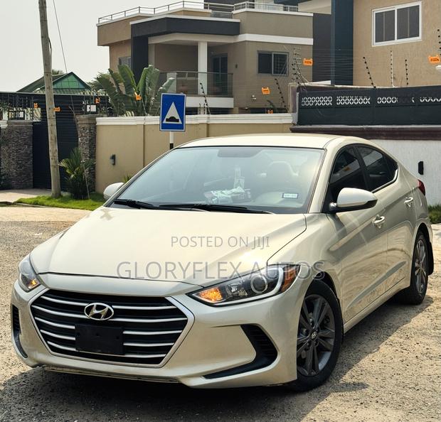 Hyundai Elantra SE Sedan FWD (2.0L 4cyl 6M) 2017 Beige