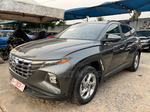 Hyundai Tucson SE 2022 Gray