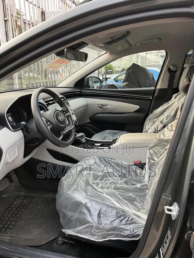 Hyundai Tucson SE 2022 Gray