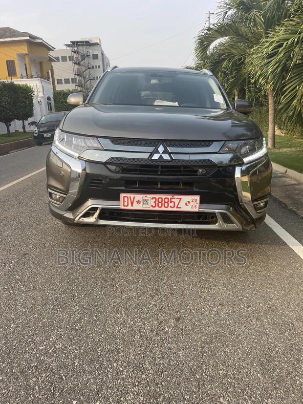 Mitsubishi Outlander PHEV 2019 Gray