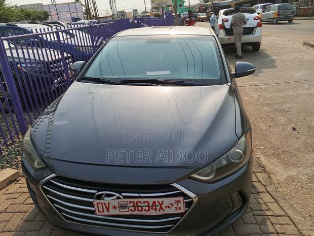 Hyundai Elantra 2017 Beige