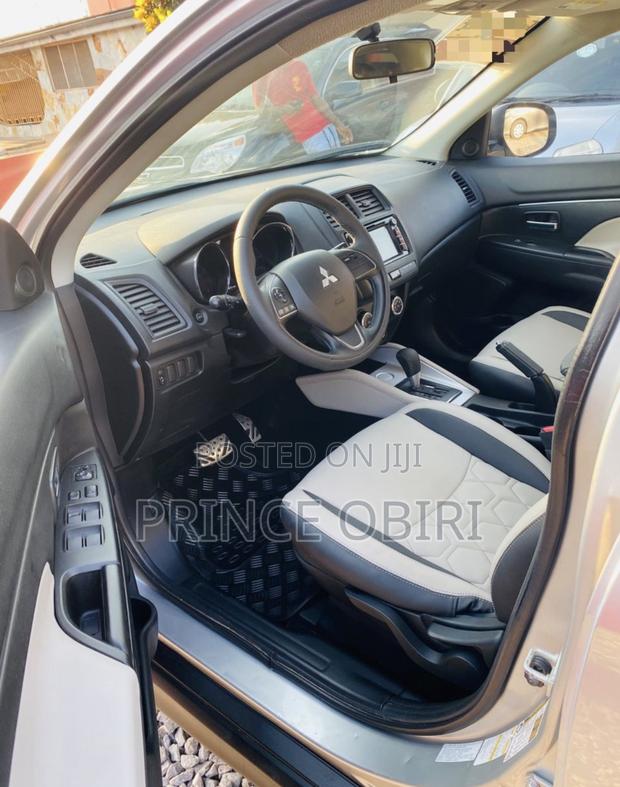 Mitsubishi Outlander 2.0 PHEV AWD 2018 Silver