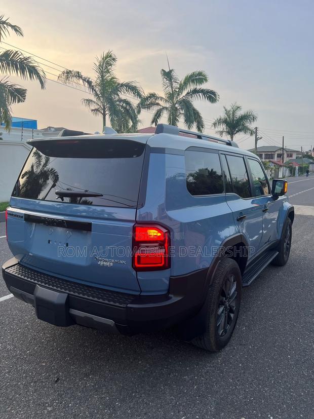 Toyota Land Cruiser Prado 2024 Blue