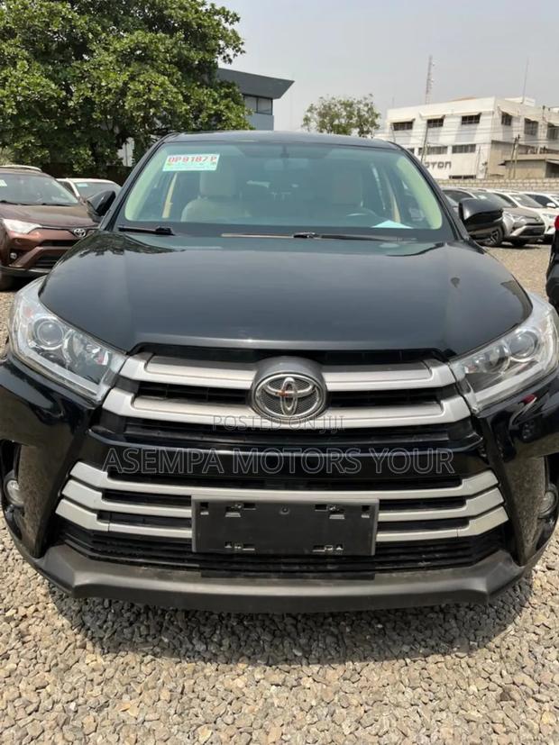 Toyota Highlander XLE 2021 Black
