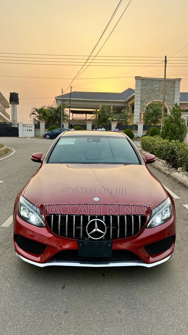 Mercedes-Benz C300 Luxury 4matic Sedan AWD (2.0L 4cyl 7A) 2017 Red