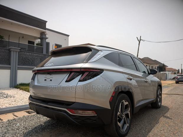 Hyundai Tucson Limited 2024 Gray