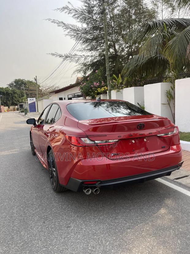 New Toyota Camry XLE 2025 Red