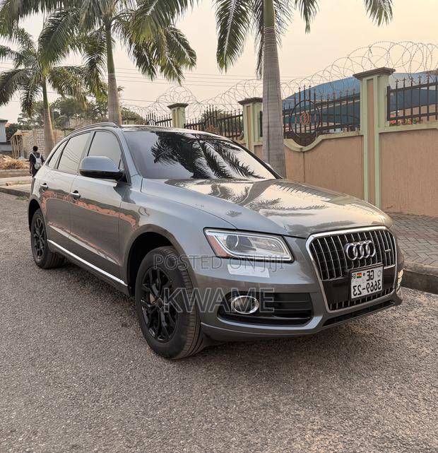 Audi Q5 2.0T Premium AWD quattro 2016 Gray
