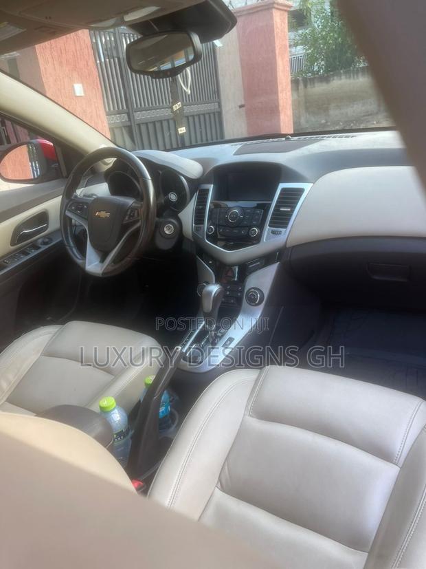 Chevrolet Cruze 2015 Red