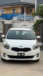 Kia Rondo 2015 White for sale