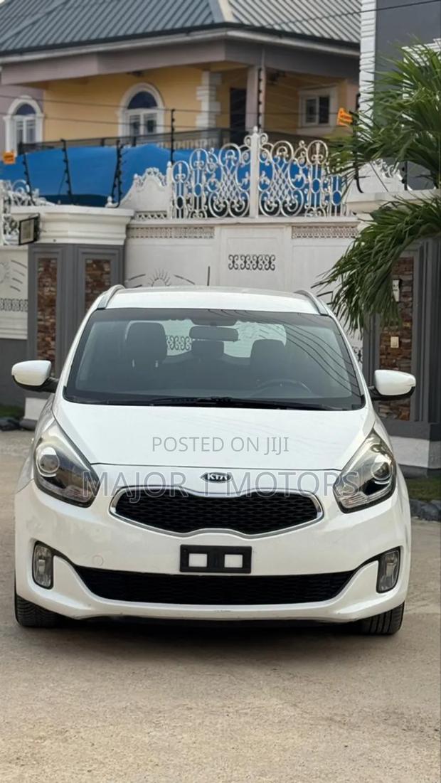 Kia Rondo 2015 White
