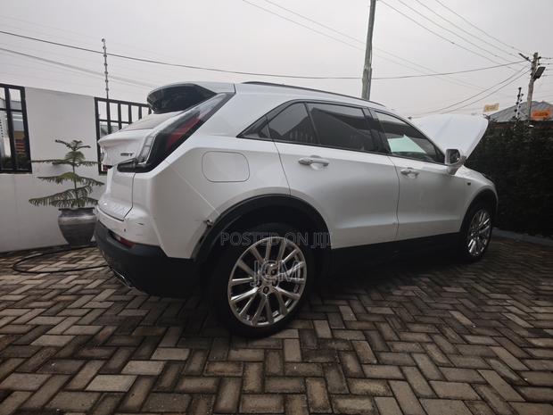 Cadillac XT4 2019 White
