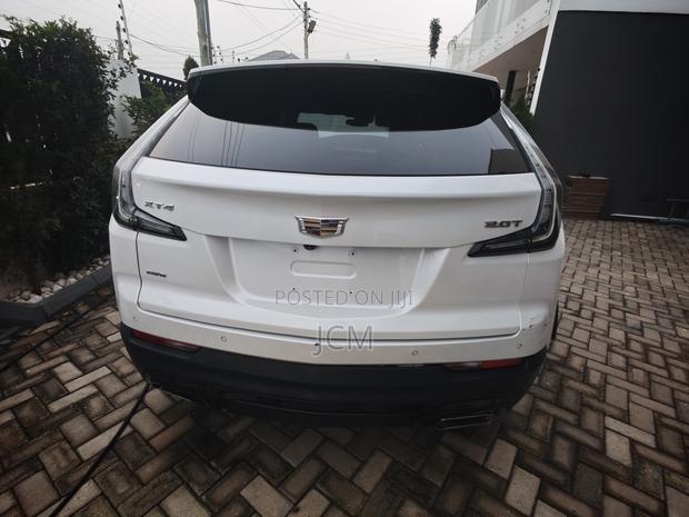 Cadillac XT4 2019 White