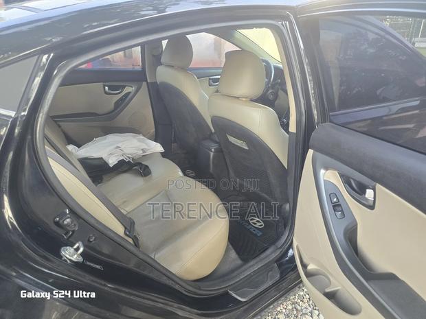 Hyundai Elantra Limited 4dr Sedan (1.8L 4cyl 6A) 2014 Black