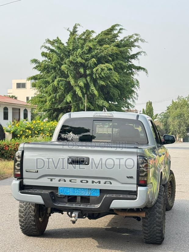 Toyota Tundra 2021 Gray