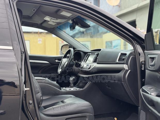 Toyota Highlander XLE 2019 Black