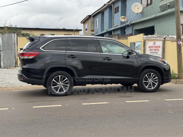 Toyota Highlander XLE 2019 Black