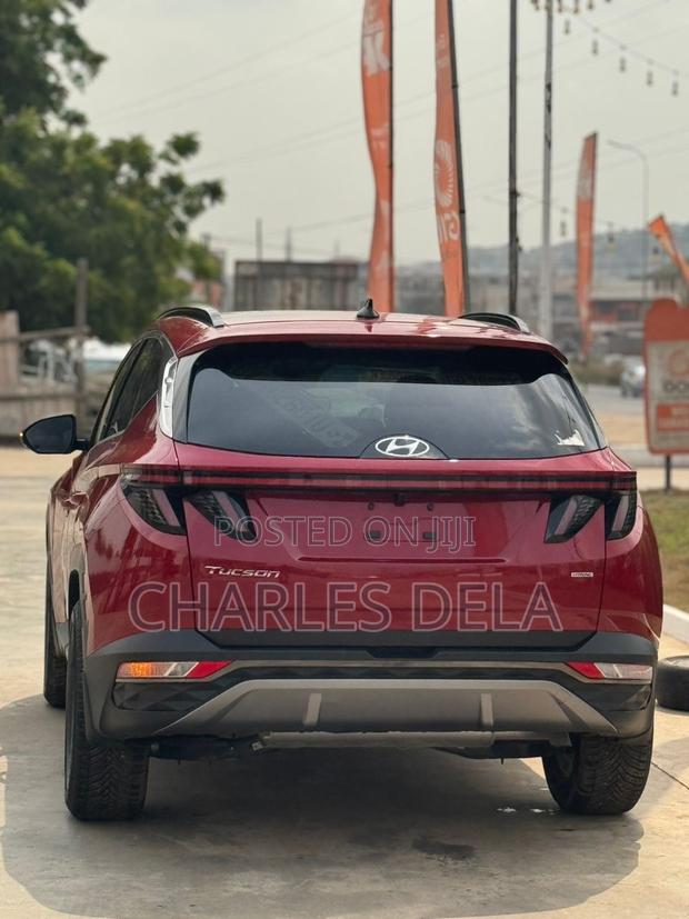 Hyundai Tucson Limited 2024 Red