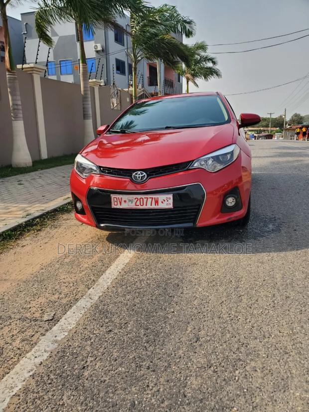 Toyota Corolla 2016 Red