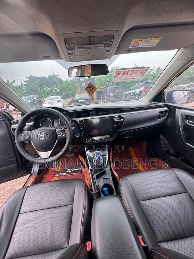 Toyota Corolla 2017 Black