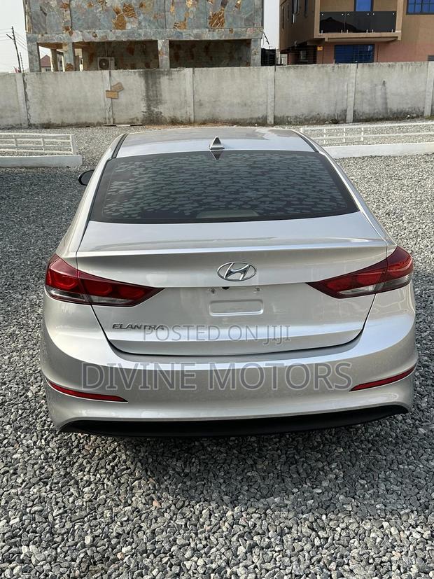 Hyundai Elantra 2018 Gray
