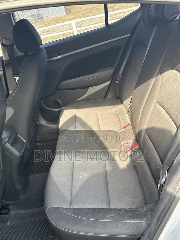 Hyundai Elantra 2018 Gray