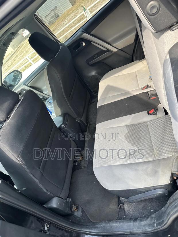 Toyota RAV4 XLE AWD (2.5L 4cyl 6A) 2017 Black