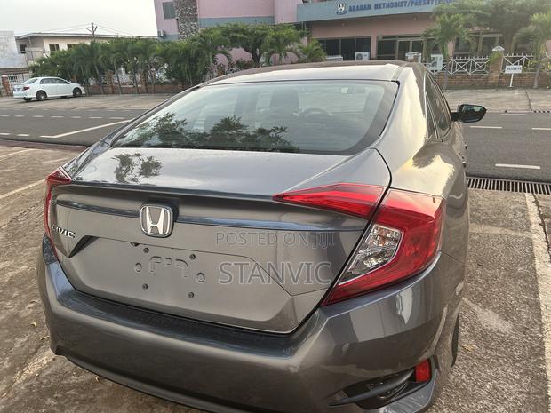 Honda Civic LX 4dr Sedan (2.0L 4cyl) 2017 Gray